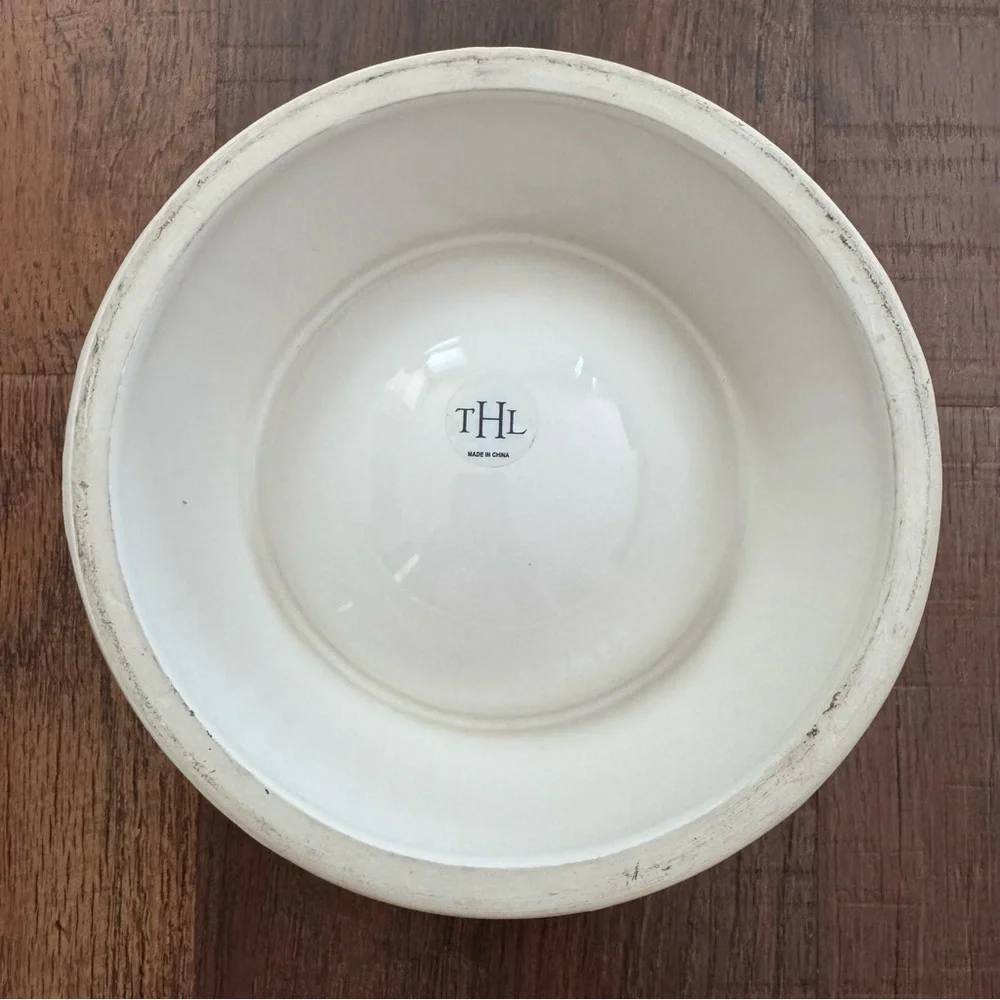 Ceramic cat food or water dish